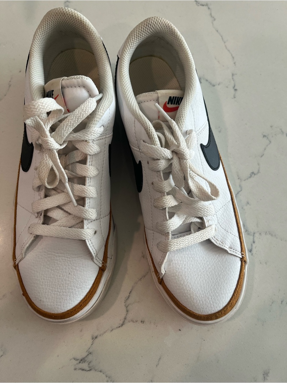 Nike Men’s White and Brown Accent Sneakers